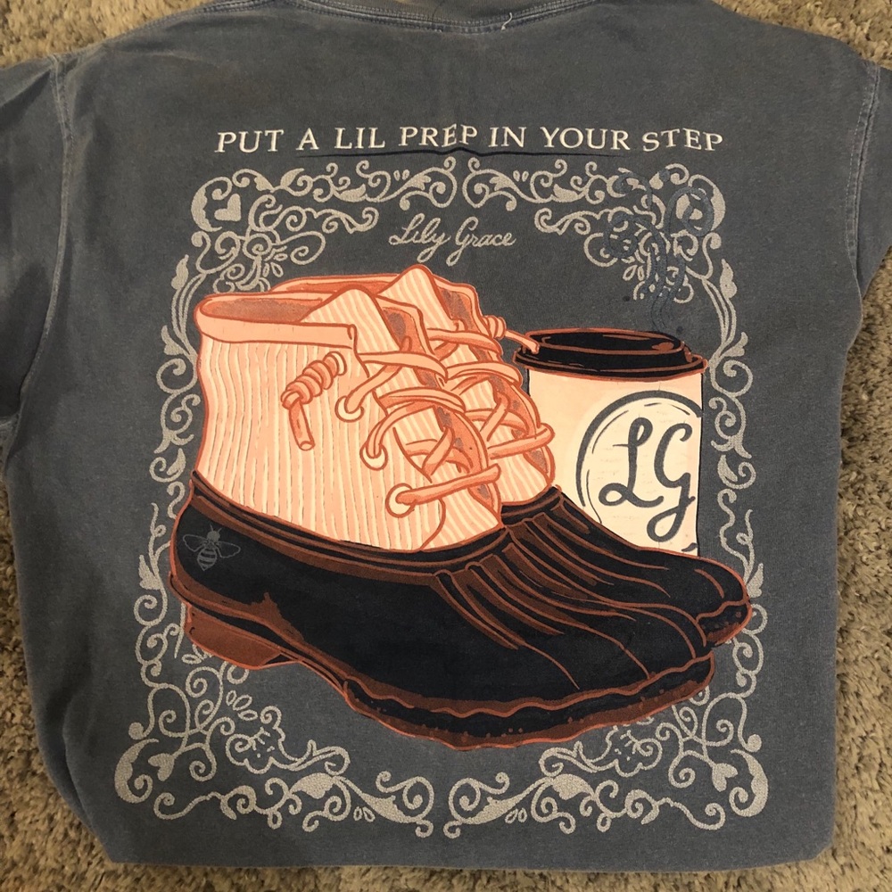 Lily grace steel blue pocket logo tee